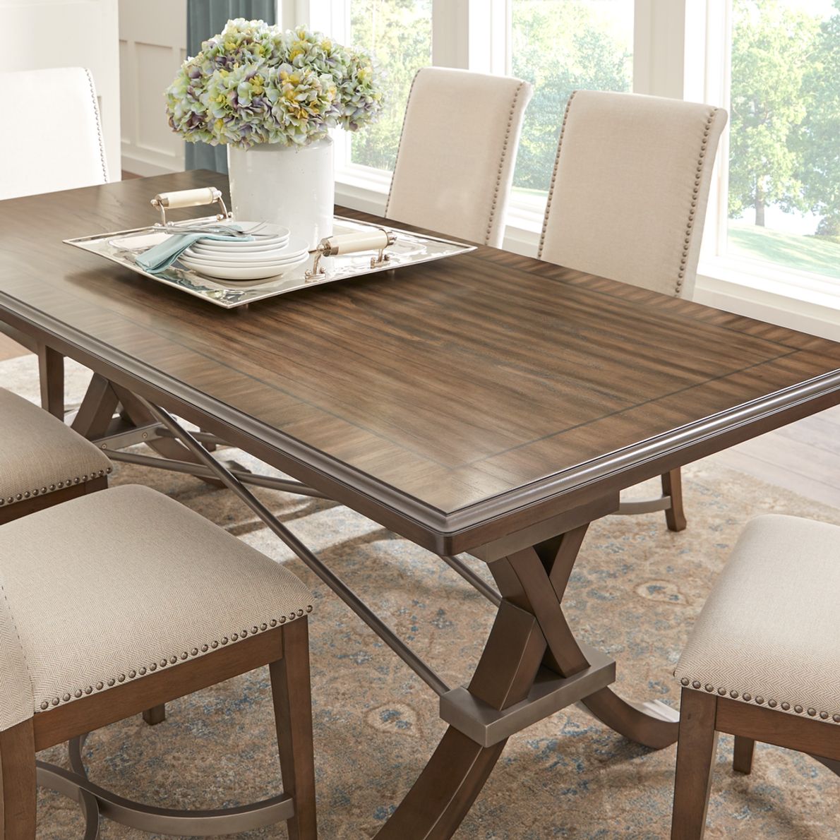 Abbey extendable deals dining table