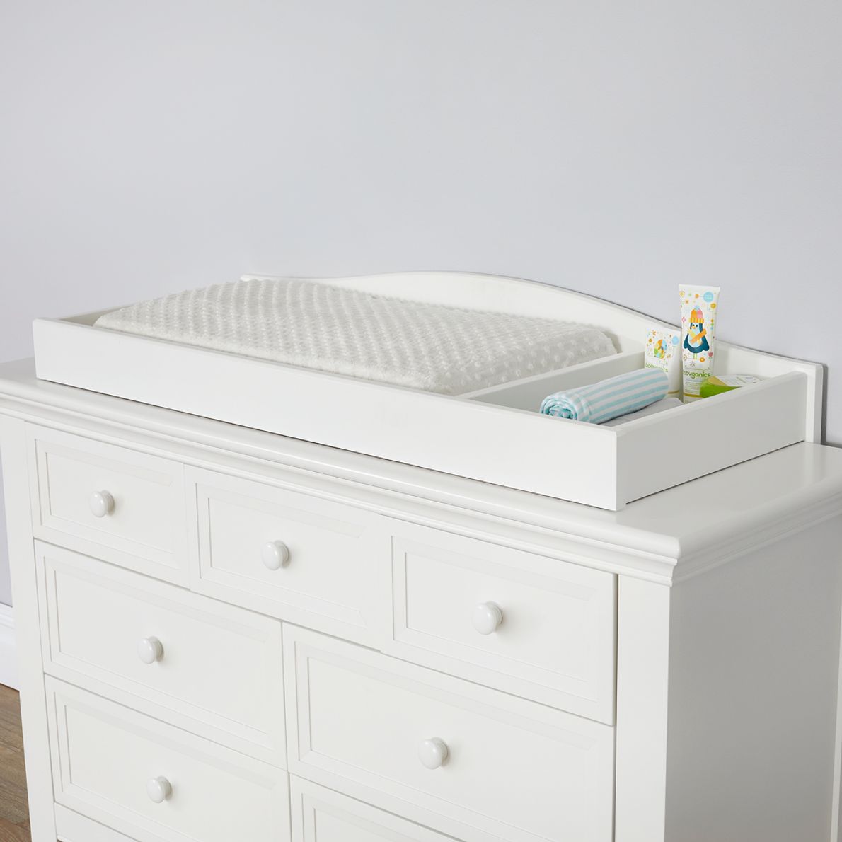 Baby Cache Harborbridge White Dresser with Changing Topper and Pad