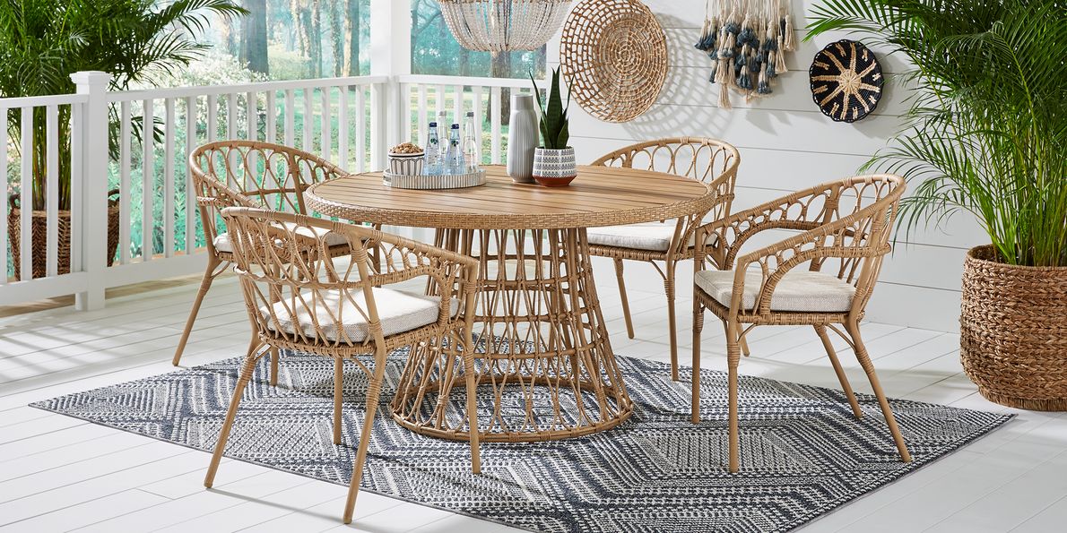 Small round deals outdoor dining set