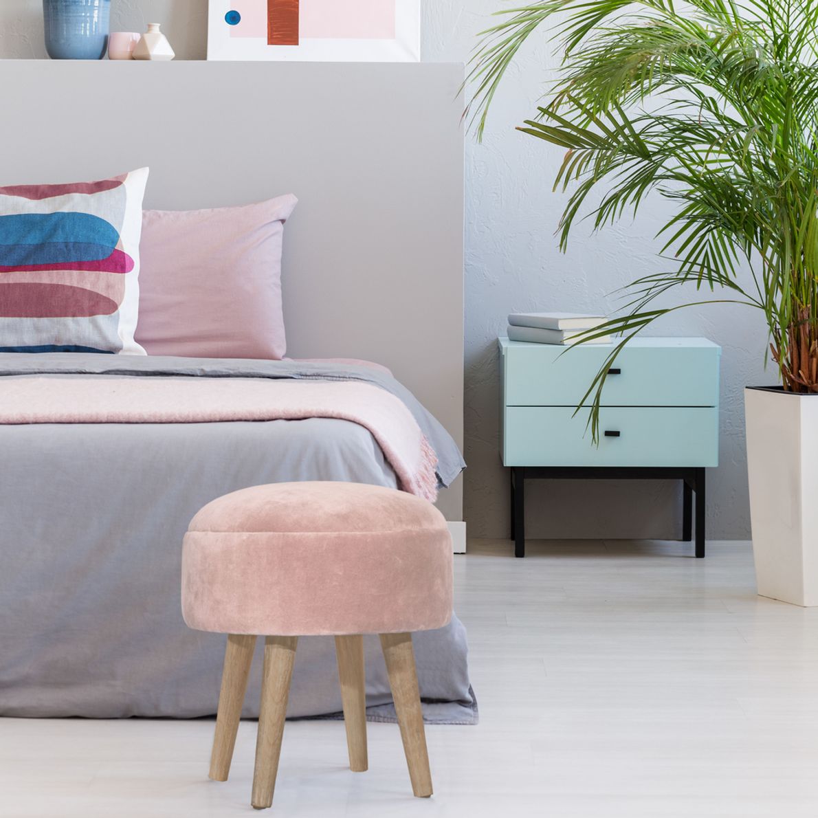 Coachlamp Pink Vanity Stool