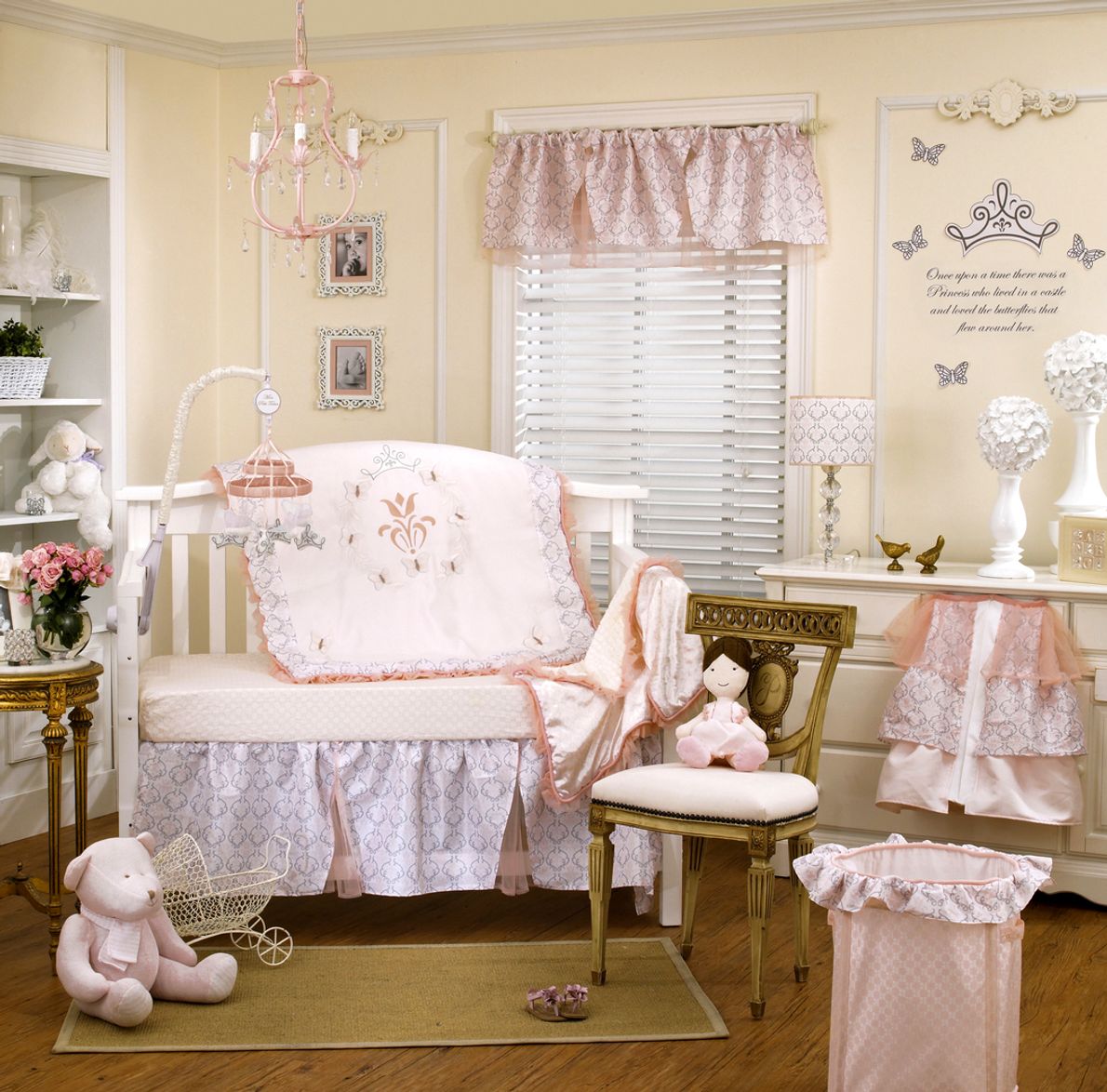 Fairytale 4 Pc Crib Set Rooms To Go