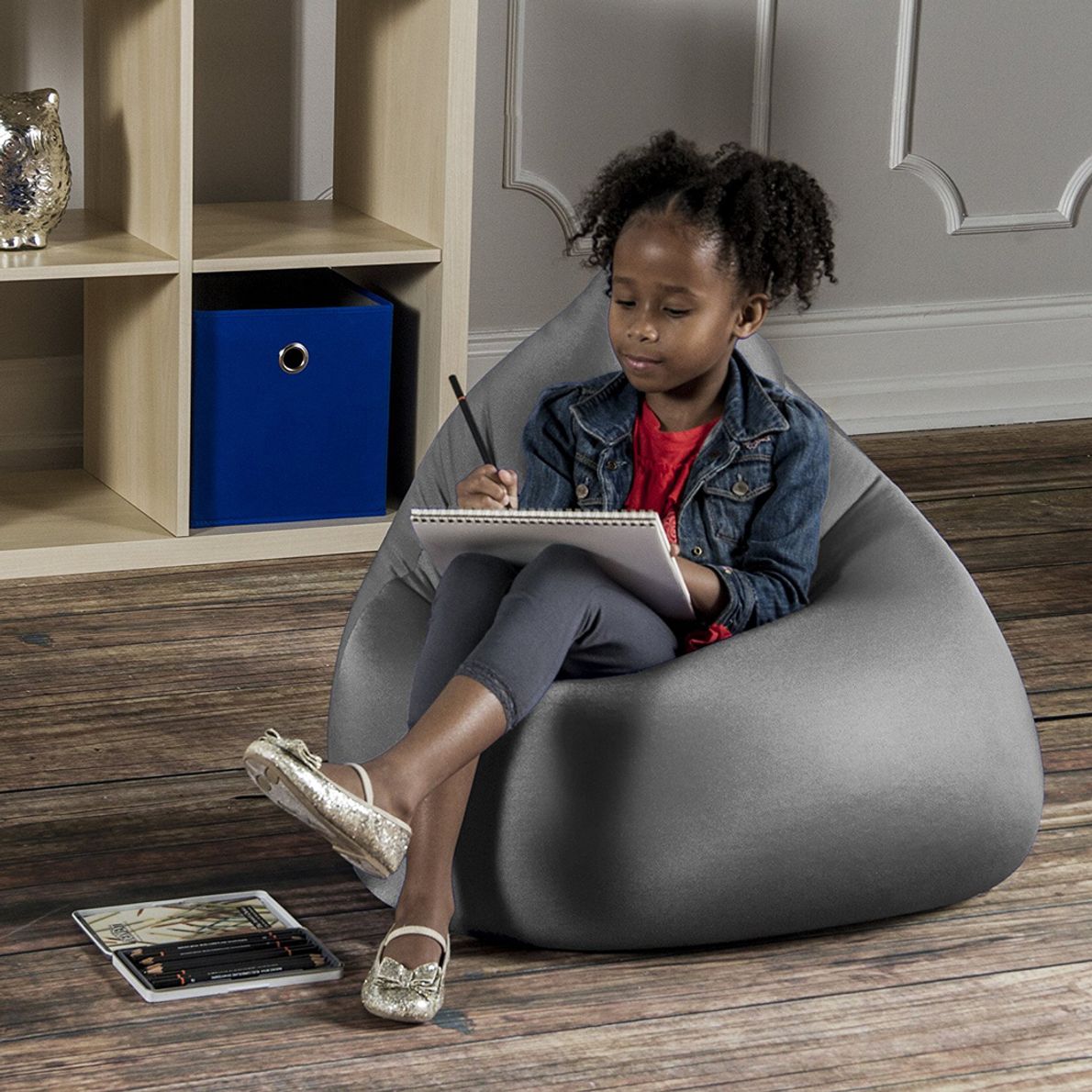 Small nest chair hot sale