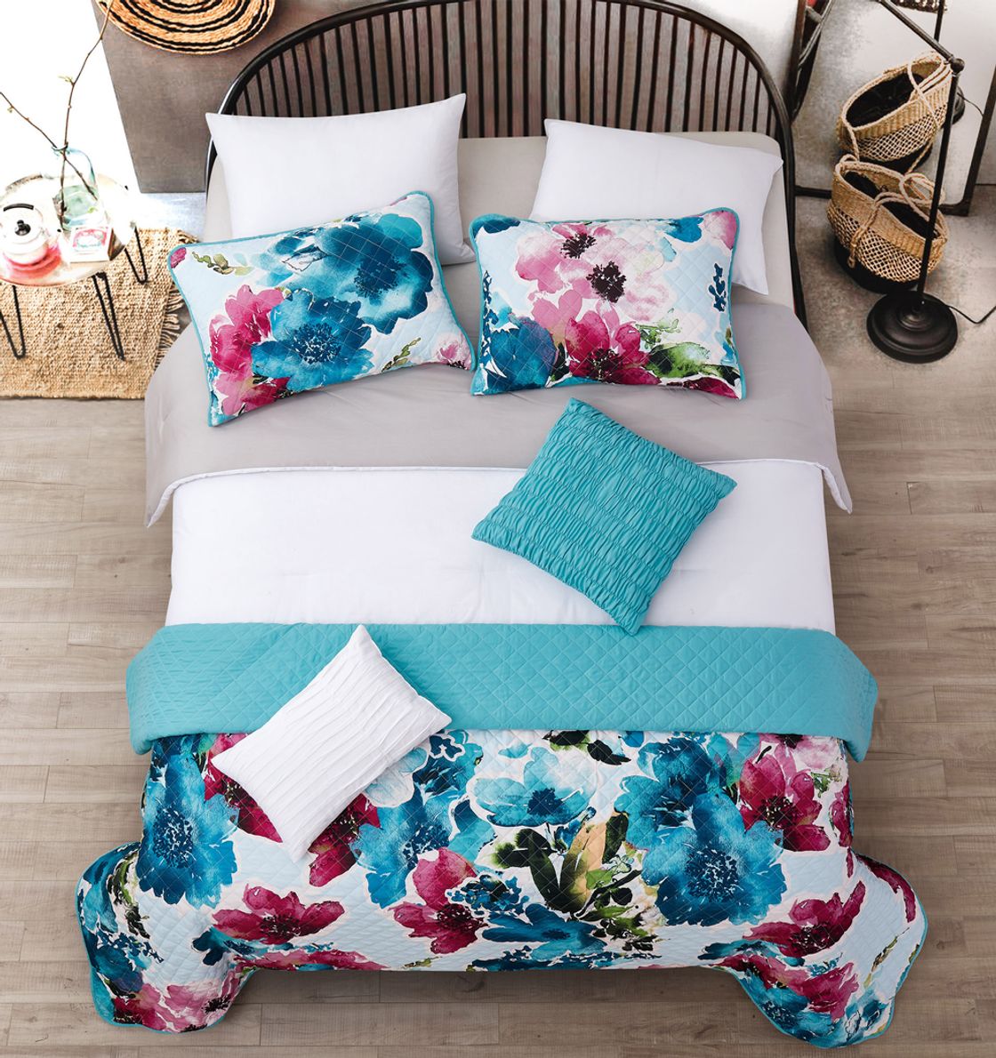 Teal queen sales quilt set