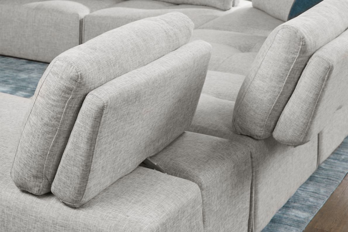 Laney Park Light Gray 5 Pc Sectional