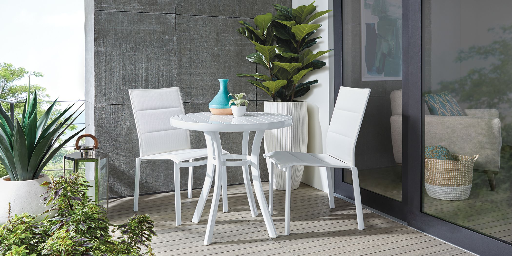 Solana White 3 Pc Outdoor Dining Set Rooms To Go